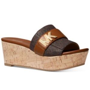 Michael Kors Jilly New Platform Slide Sandals 8.5 brown monogram